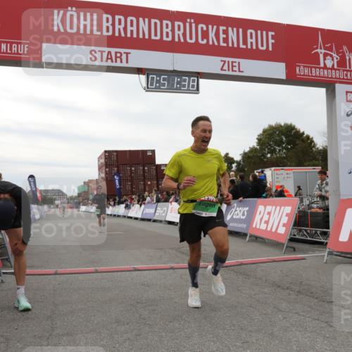03.10.2025 - Köhlbrandbrückenlauf Yannick Fuchs http://msf.ph/oto/8983271 03.10.2025 15:51:37 Ziel 7118, 7210, 9663 meine-sportfotos.de