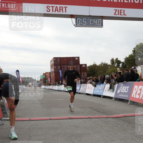 03.10.2025 - Köhlbrandbrückenlauf Yannick Fuchs http://msf.ph/oto/8983282 03.10.2025 15:51:38 Ziel 7118, 7210, 9663 meine-sportfotos.de