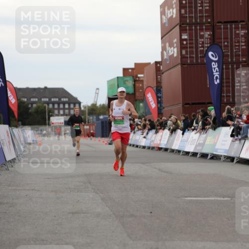 03.10.2025 - Köhlbrandbrückenlauf Yannick Fuchs http://msf.ph/oto/8983314 03.10.2025 15:51:52 Ziel 7054, 7520 meine-sportfotos.de