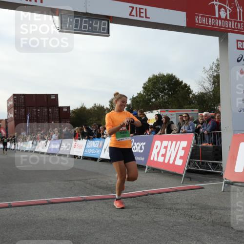03.10.2025 - Köhlbrandbrückenlauf Yannick Fuchs http://msf.ph/oto/8983324 03.10.2025 16:06:46 Ziel 8848, 8880, 8965, 9128, 9353, 9354 meine-sportfotos.de