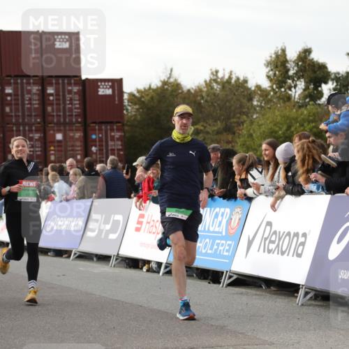 03.10.2025 - Köhlbrandbrückenlauf Yannick Fuchs http://msf.ph/oto/8983360 03.10.2025 16:06:50 Ziel 7263, 8848, 8967, 9128, 9353, 9354 meine-sportfotos.de