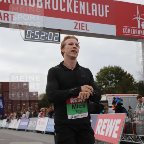 03.10.2025 - Köhlbrandbrückenlauf Yannick Fuchs http://msf.ph/oto/8983378 03.10.2025 15:52:00 Ziel 7520 meine-sportfotos.de