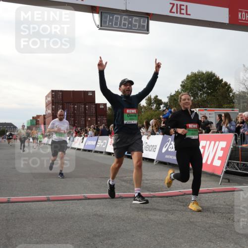 03.10.2025 - Köhlbrandbrückenlauf Yannick Fuchs http://msf.ph/oto/8983381 03.10.2025 16:06:52 Ziel 7263, 8848, 8866, 8967, 9128, 9353, 9354, 9416, 9417 meine-sportfotos.de