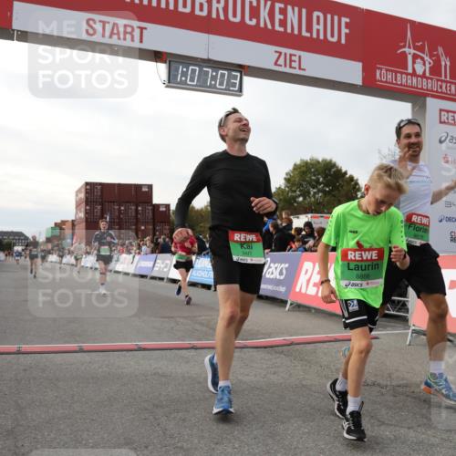 03.10.2025 - Köhlbrandbrückenlauf Yannick Fuchs http://msf.ph/oto/8983465 03.10.2025 16:07:01 Ziel 7174, 7228, 7263, 7322, 7995, 8026, 8866, 8967, 9416, 9417 meine-sportfotos.de