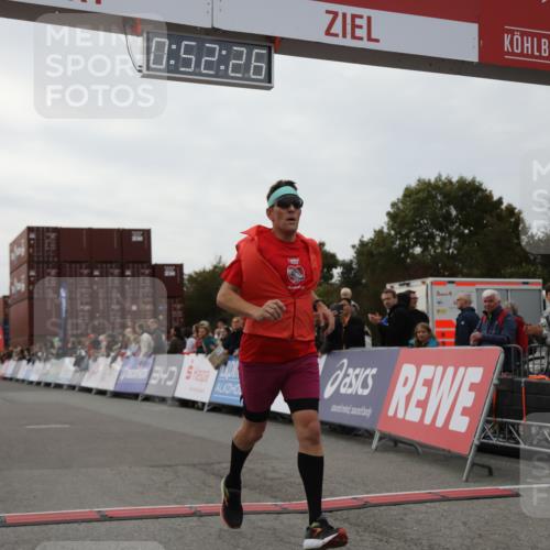 03.10.2025 - Köhlbrandbrückenlauf Yannick Fuchs http://msf.ph/oto/8983467 03.10.2025 15:52:24 Ziel 9269, 9602 meine-sportfotos.de