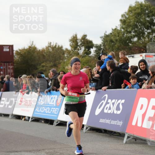 03.10.2025 - Köhlbrandbrückenlauf Yannick Fuchs http://msf.ph/oto/8983468 03.10.2025 16:07:02 Ziel 7174, 7228, 7322, 7995, 8026, 8847, 8866, 8967, 9416, 9417 meine-sportfotos.de