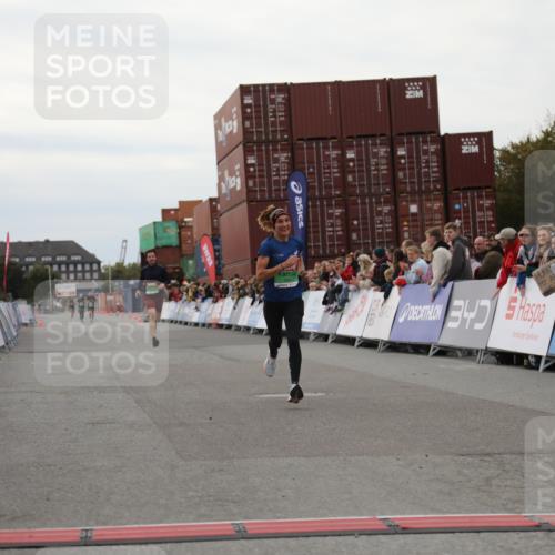 03.10.2025 - Köhlbrandbrückenlauf Yannick Fuchs http://msf.ph/oto/8983489 03.10.2025 15:53:03 Ziel 9461, 9591 meine-sportfotos.de