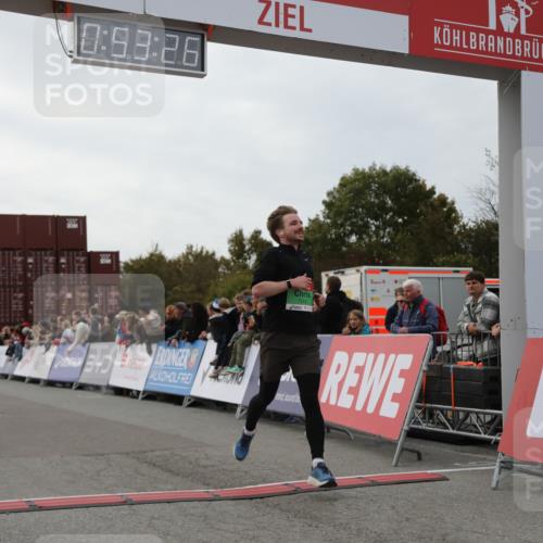 03.10.2025 - Köhlbrandbrückenlauf Yannick Fuchs http://msf.ph/oto/8983599 03.10.2025 15:53:24 Ziel 7143, 9058 meine-sportfotos.de