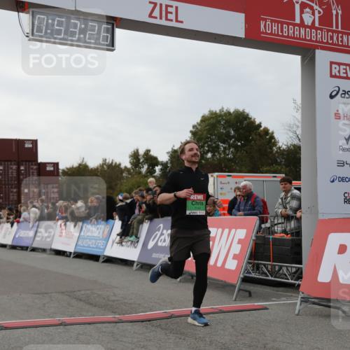 03.10.2025 - Köhlbrandbrückenlauf Yannick Fuchs http://msf.ph/oto/8983600 03.10.2025 15:53:24 Ziel 7143, 9058 meine-sportfotos.de