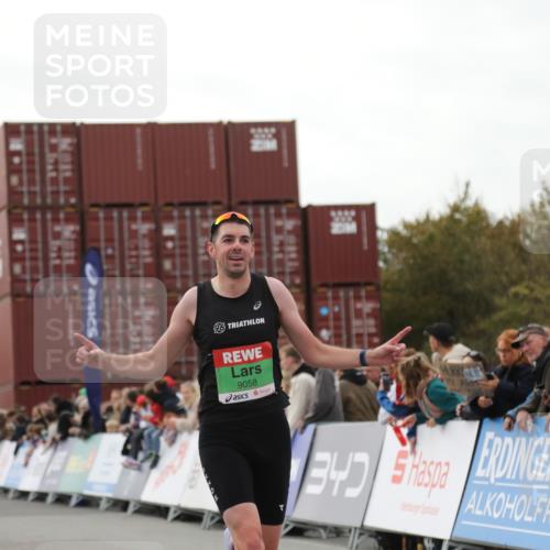03.10.2025 - Köhlbrandbrückenlauf Yannick Fuchs http://msf.ph/oto/8983627 03.10.2025 15:53:30 Ziel 9058 meine-sportfotos.de