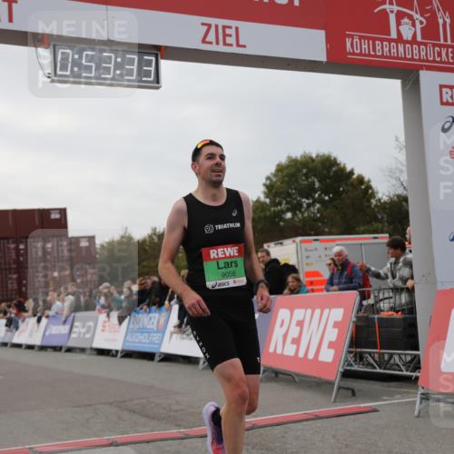 03.10.2025 - Köhlbrandbrückenlauf Yannick Fuchs http://msf.ph/oto/8983643 03.10.2025 15:53:31 Ziel 9058 meine-sportfotos.de