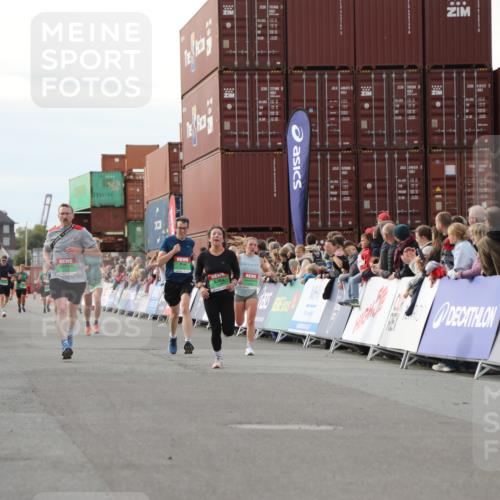 03.10.2025 - Köhlbrandbrückenlauf Yannick Fuchs http://msf.ph/oto/8983686 03.10.2025 16:07:26 Ziel 7056, 7071, 7172, 7365, 7402, 7434, 7499, 8745, 8919, 9018, 9261 meine-sportfotos.de