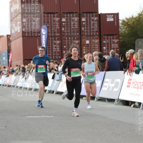 03.10.2025 - Köhlbrandbrückenlauf Yannick Fuchs http://msf.ph/oto/8983689 03.10.2025 16:07:28 Ziel 7056, 7071, 7172, 7365, 7402, 7434, 7499, 8745, 8919, 9018 meine-sportfotos.de