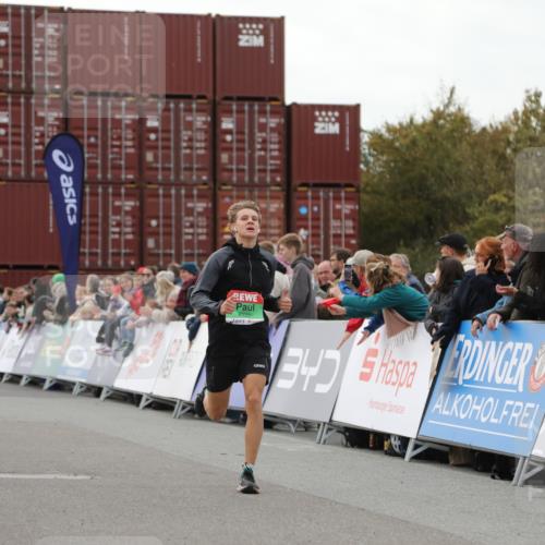 03.10.2025 - Köhlbrandbrückenlauf Yannick Fuchs http://msf.ph/oto/8983694 03.10.2025 15:53:46 Ziel 7181, 9322, 9718 meine-sportfotos.de