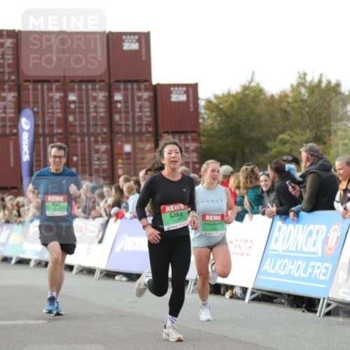 03.10.2025 - Köhlbrandbrückenlauf Yannick Fuchs http://msf.ph/oto/8983697 03.10.2025 16:07:29 Ziel 7056, 7071, 7172, 7365, 7499, 8745, 8862, 8919 meine-sportfotos.de
