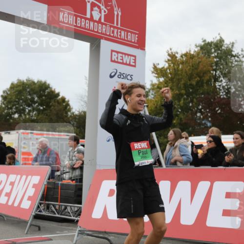 03.10.2025 - Köhlbrandbrückenlauf Yannick Fuchs http://msf.ph/oto/8983722 03.10.2025 15:53:49 Ziel 7074, 7181, 9268, 9322, 9718 meine-sportfotos.de