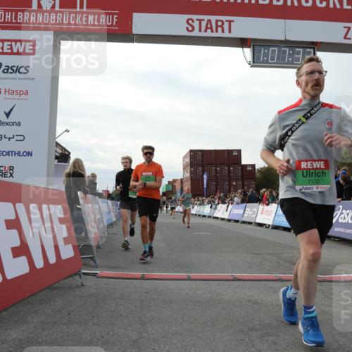 03.10.2025 - Köhlbrandbrückenlauf Yannick Fuchs http://msf.ph/oto/8983727 03.10.2025 16:07:31 Ziel 7056, 7071, 7172, 7179, 7365, 7499, 8745, 8862, 8919 meine-sportfotos.de