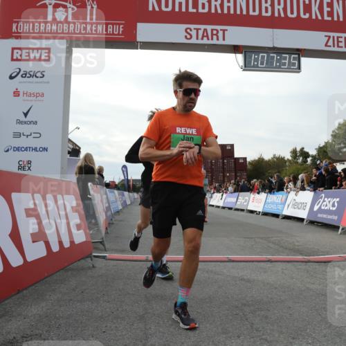 03.10.2025 - Köhlbrandbrückenlauf Yannick Fuchs http://msf.ph/oto/8983742 03.10.2025 16:07:33 Ziel 7056, 7071, 7172, 7179, 7365, 7499, 8745, 8862, 8919, 9020, 9456, 9457 meine-sportfotos.de
