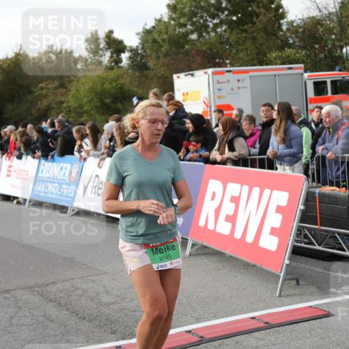 03.10.2025 - Köhlbrandbrückenlauf Yannick Fuchs http://msf.ph/oto/8983750 03.10.2025 16:07:35 Ziel 7179, 7365, 8745, 8862, 8919, 9020, 9456, 9457 meine-sportfotos.de