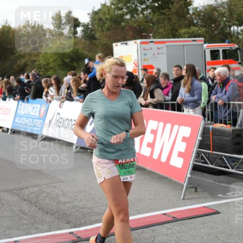 03.10.2025 - Köhlbrandbrückenlauf Yannick Fuchs http://msf.ph/oto/8983752 03.10.2025 16:07:35 Ziel 7179, 7365, 8745, 8862, 8919, 9020, 9456, 9457 meine-sportfotos.de