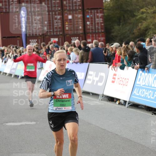 03.10.2025 - Köhlbrandbrückenlauf Yannick Fuchs http://msf.ph/oto/8983758 03.10.2025 16:07:37 Ziel 7179, 7674, 8745, 8862, 9020, 9456, 9457 meine-sportfotos.de