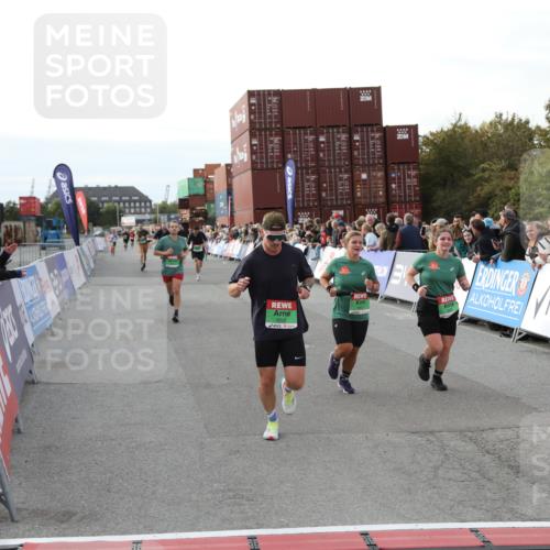 03.10.2025 - Köhlbrandbrückenlauf Yannick Fuchs http://msf.ph/oto/8983795 03.10.2025 16:07:41 Ziel 7179, 7588, 7674, 7763, 7780, 8035, 8862, 9020, 9099, 9456, 9457 meine-sportfotos.de