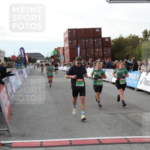 03.10.2025 - Köhlbrandbrückenlauf Yannick Fuchs http://msf.ph/oto/8983797 03.10.2025 16:07:41 Ziel 7179, 7588, 7674, 7763, 7780, 8035, 8862, 9020, 9099, 9456, 9457 meine-sportfotos.de