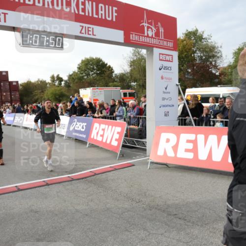 03.10.2025 - Köhlbrandbrückenlauf Yannick Fuchs http://msf.ph/oto/8983872 03.10.2025 16:07:48 Ziel 7588, 7674, 7713, 7763, 7780, 8035, 9096, 9099 meine-sportfotos.de