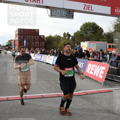 03.10.2025 - Köhlbrandbrückenlauf Yannick Fuchs http://msf.ph/oto/8983887 03.10.2025 16:07:50 Ziel 7085, 7588, 7713, 7763, 7780, 8035, 8824, 9096, 9099 meine-sportfotos.de