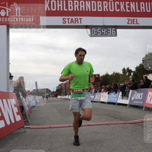 03.10.2025 - Köhlbrandbrückenlauf Yannick Fuchs http://msf.ph/oto/8983921 03.10.2025 15:54:35 Ziel 7026, 7072 meine-sportfotos.de