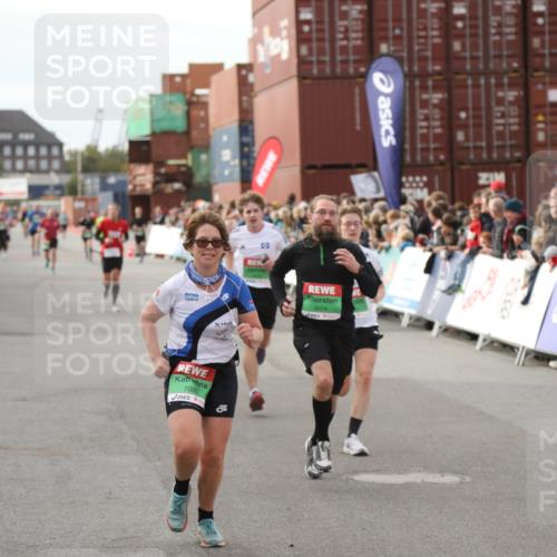 03.10.2025 - Köhlbrandbrückenlauf Yannick Fuchs http://msf.ph/oto/8983953 03.10.2025 16:07:57 Ziel 7085, 7335, 7494, 7713, 8824, 9096, 9543 meine-sportfotos.de