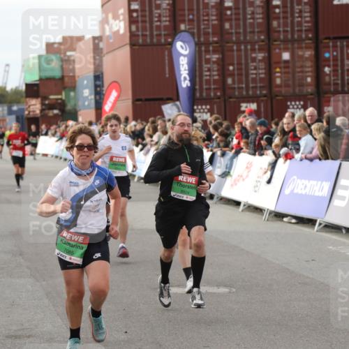 03.10.2025 - Köhlbrandbrückenlauf Yannick Fuchs http://msf.ph/oto/8983955 03.10.2025 16:07:57 Ziel 7085, 7335, 7494, 7713, 8824, 9096, 9543 meine-sportfotos.de