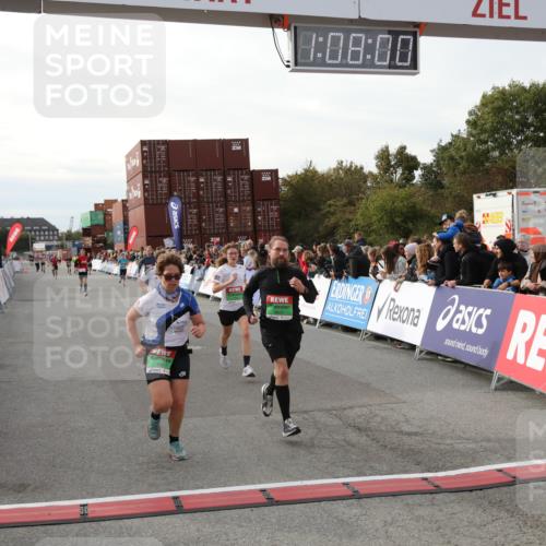 03.10.2025 - Köhlbrandbrückenlauf Yannick Fuchs http://msf.ph/oto/8983962 03.10.2025 16:07:58 Ziel 7085, 7335, 7494, 8824, 9072, 9096, 9543 meine-sportfotos.de