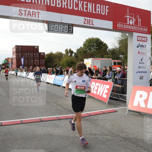 03.10.2025 - Köhlbrandbrückenlauf Yannick Fuchs http://msf.ph/oto/8983993 03.10.2025 16:08:01 Ziel 7085, 7319, 7335, 7494, 8824, 9072, 9543 meine-sportfotos.de