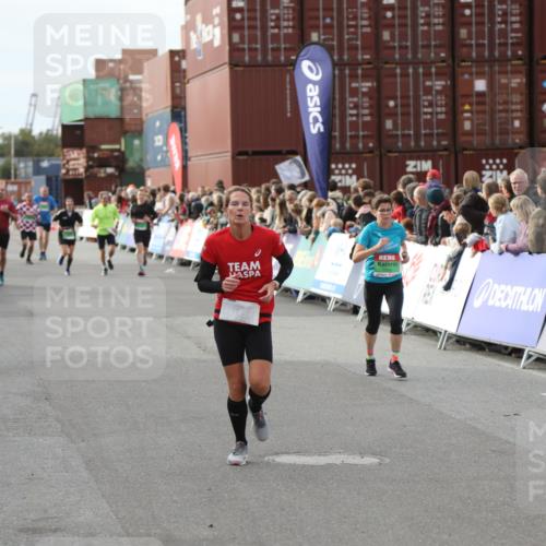 03.10.2025 - Köhlbrandbrückenlauf Yannick Fuchs http://msf.ph/oto/8984011 03.10.2025 16:08:04 Ziel 7319, 7494, 9072, 9543 meine-sportfotos.de