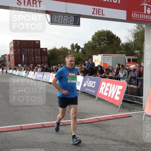 03.10.2025 - Köhlbrandbrückenlauf Yannick Fuchs http://msf.ph/oto/8984130 03.10.2025 16:08:19 Ziel 7285, 7314, 7349, 7449 meine-sportfotos.de