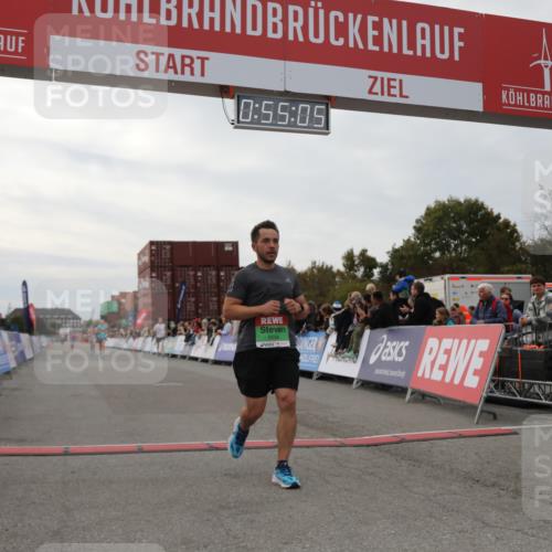 03.10.2025 - Köhlbrandbrückenlauf Yannick Fuchs http://msf.ph/oto/8984137 03.10.2025 15:55:04 Ziel 7010, 7040, 7100, 7597, 7898, 9594 meine-sportfotos.de