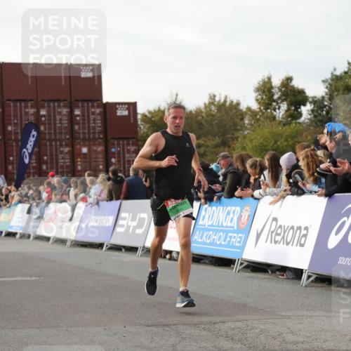 03.10.2025 - Köhlbrandbrückenlauf Yannick Fuchs http://msf.ph/oto/8984184 03.10.2025 16:08:28 Ziel 7314, 7349, 7360, 7423, 7594, 7708, 7851, 8279, 8778, 9110 meine-sportfotos.de