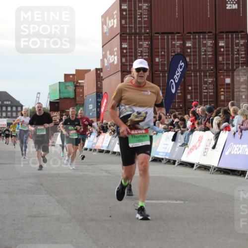 03.10.2025 - Köhlbrandbrückenlauf Yannick Fuchs http://msf.ph/oto/8984189 03.10.2025 16:08:29 Ziel 7314, 7349, 7360, 7423, 7594, 7616, 7708, 7851, 8279, 8778, 9110 meine-sportfotos.de
