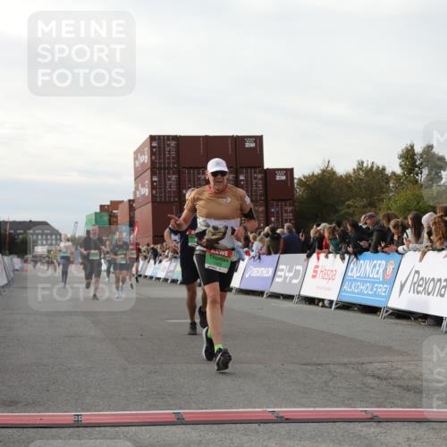 03.10.2025 - Köhlbrandbrückenlauf Yannick Fuchs http://msf.ph/oto/8984199 03.10.2025 16:08:30 Ziel 7314, 7349, 7360, 7423, 7594, 7616, 7708, 7851, 8279, 8778, 9110 meine-sportfotos.de