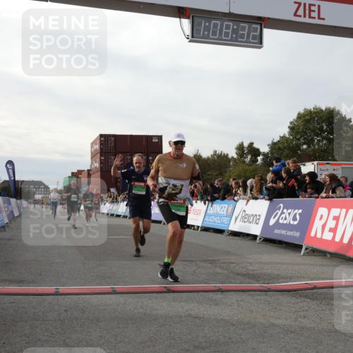 03.10.2025 - Köhlbrandbrückenlauf Yannick Fuchs http://msf.ph/oto/8984206 03.10.2025 16:08:31 Ziel 7349, 7360, 7423, 7594, 7616, 7708, 7851, 8279, 8778, 9110 meine-sportfotos.de