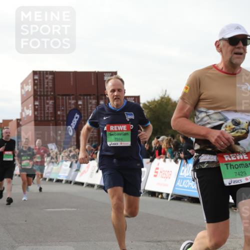 03.10.2025 - Köhlbrandbrückenlauf Yannick Fuchs http://msf.ph/oto/8984212 03.10.2025 16:08:31 Ziel 7349, 7360, 7423, 7594, 7616, 7708, 7851, 8279, 8778, 9110 meine-sportfotos.de