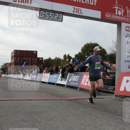 03.10.2025 - Köhlbrandbrückenlauf Yannick Fuchs http://msf.ph/oto/8984257 03.10.2025 15:55:22 Ziel 7197, 8993 meine-sportfotos.de
