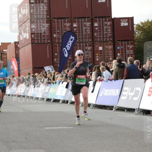 03.10.2025 - Köhlbrandbrückenlauf Yannick Fuchs http://msf.ph/oto/8984270 03.10.2025 16:08:38 Ziel 7283, 7339, 7360, 7616, 7708, 8279, 8778, 8846 meine-sportfotos.de