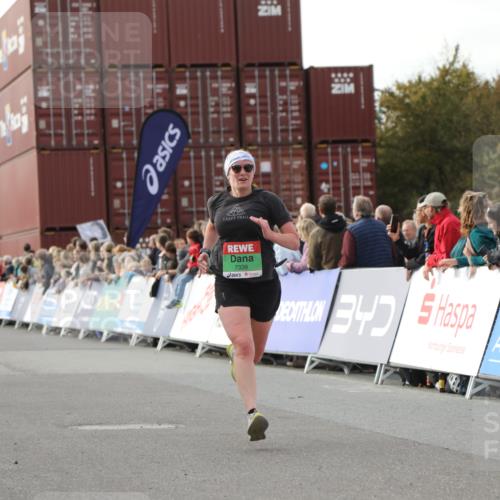 03.10.2025 - Köhlbrandbrückenlauf Yannick Fuchs http://msf.ph/oto/8984273 03.10.2025 16:08:39 Ziel 7283, 7339, 7360, 7616, 8279, 8846 meine-sportfotos.de