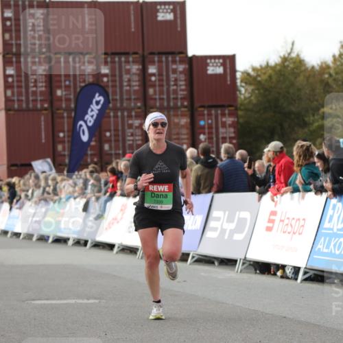 03.10.2025 - Köhlbrandbrückenlauf Yannick Fuchs http://msf.ph/oto/8984275 03.10.2025 16:08:39 Ziel 7283, 7339, 7360, 7616, 8279, 8846 meine-sportfotos.de