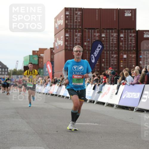 03.10.2025 - Köhlbrandbrückenlauf Yannick Fuchs http://msf.ph/oto/8984290 03.10.2025 16:08:41 Ziel 7283, 7339, 7616, 8846 meine-sportfotos.de
