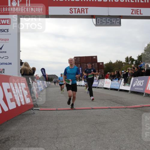 03.10.2025 - Köhlbrandbrückenlauf Yannick Fuchs http://msf.ph/oto/8984345 03.10.2025 15:55:40 Ziel 7043, 7067, 7286, 7575, 8594, 8942, 9743 meine-sportfotos.de