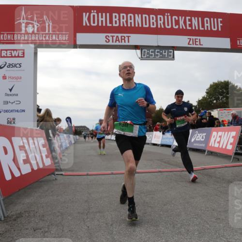 03.10.2025 - Köhlbrandbrückenlauf Yannick Fuchs http://msf.ph/oto/8984353 03.10.2025 15:55:41 Ziel 7043, 7067, 7286, 7575, 8594, 8942, 9743 meine-sportfotos.de