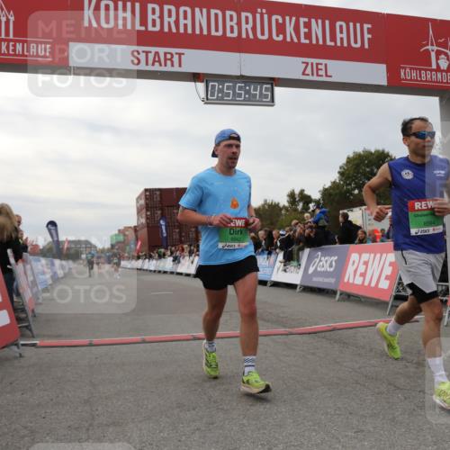 03.10.2025 - Köhlbrandbrückenlauf Yannick Fuchs http://msf.ph/oto/8984367 03.10.2025 15:55:43 Ziel 7043, 7067, 7286, 7575, 8594, 8942, 9743 meine-sportfotos.de